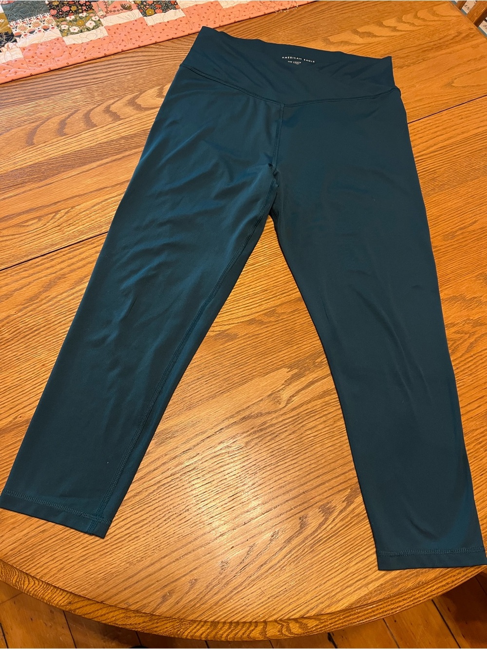 American Eagle Teal Lightweight 
Everything Legging 7/8 Length- Size: L 🦅